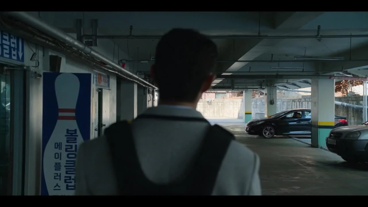 Кадры из сериала Слабый герой (2022)